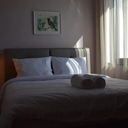 Helen & Friends 3-Bedrooms Seaview Apartment Апартаменты *