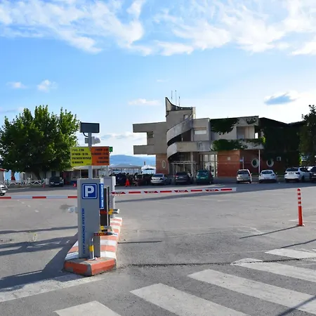 Apartment Helen & Friends 3 Bedrooms *