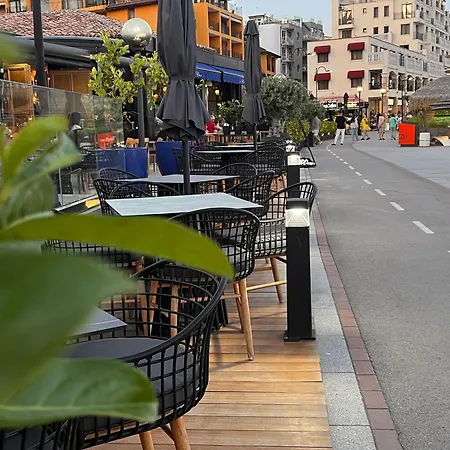 Helen & Friends 3 Bedrooms Apartment Balchik