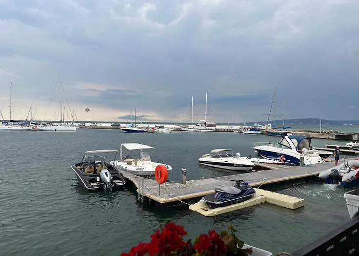 Apartment Helen & Friends 3 Bedrooms Balchik